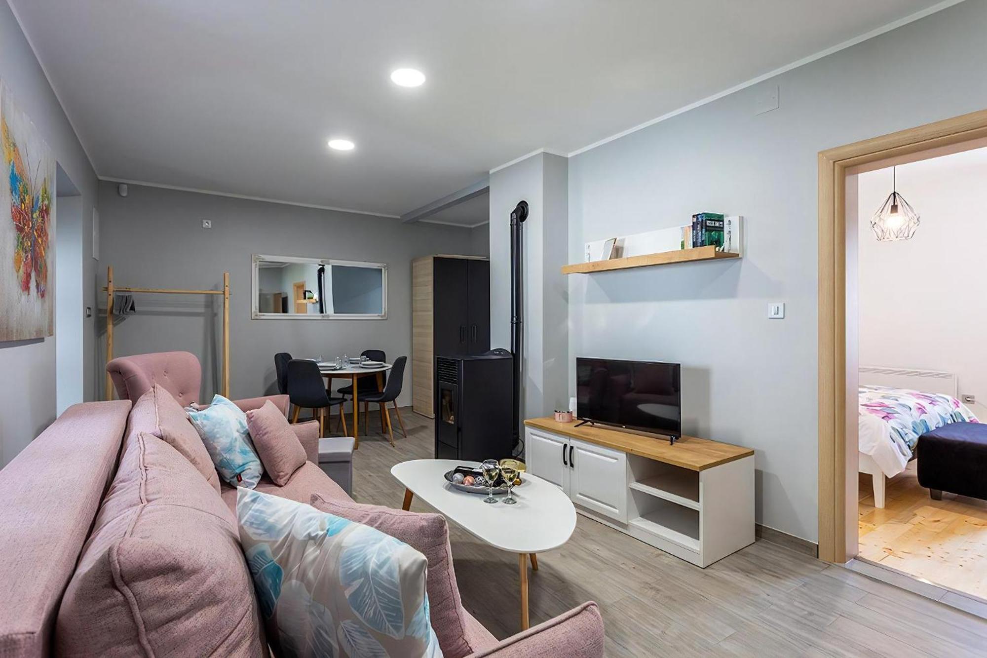 Ferienwohnung Anna In Lokve Bagian luar foto